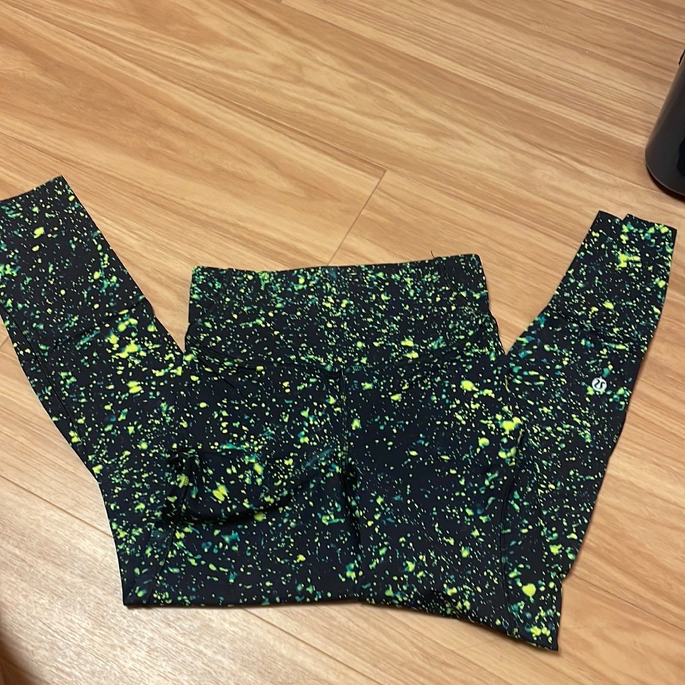 Lululemon size 4 Base Pace